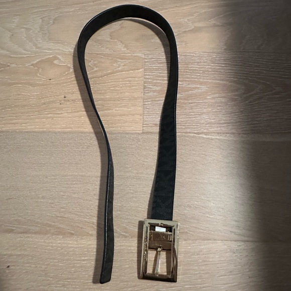 MICHAEL KORS belt in white and gold. - Picture 4 of 4